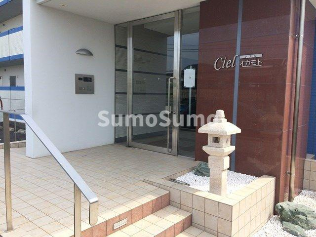 シエルオカモトのエントランス|清潔なエントランスです