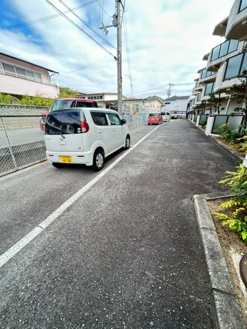 シェトワ西脇の駐車場|駐車スペースもあります