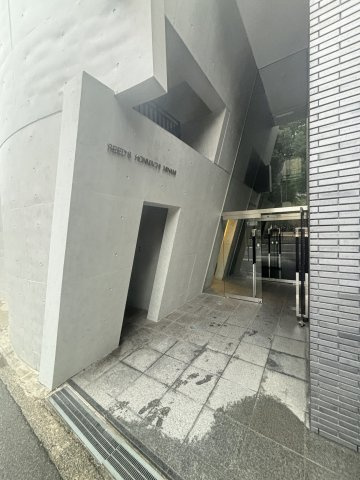 シーズ本町・南のエントランス