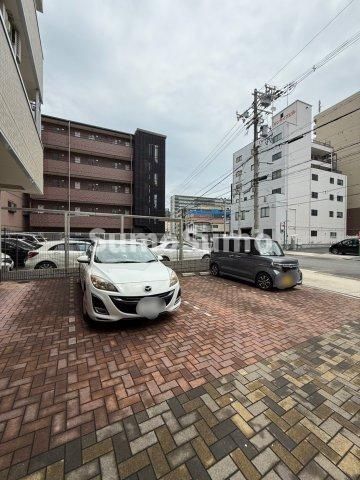 シャトー桜川の駐車場|車をお持ちの方に嬉しい駐車場付きの物件です
