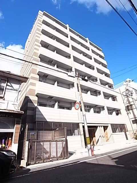 ファーストフィオーレ三宮イーストの外観