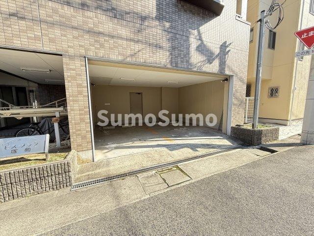ビス・メゾン塚町の駐車場