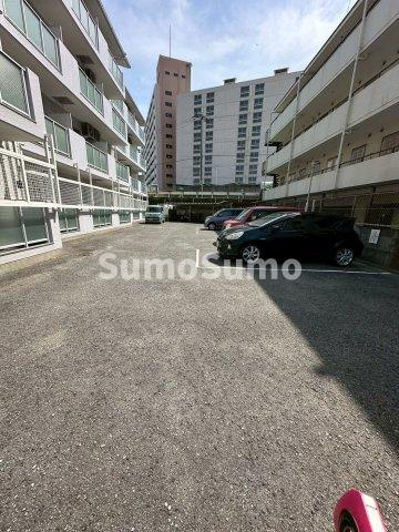 コミュノーテ　半右衛門の駐車場|駐車スペースもあります