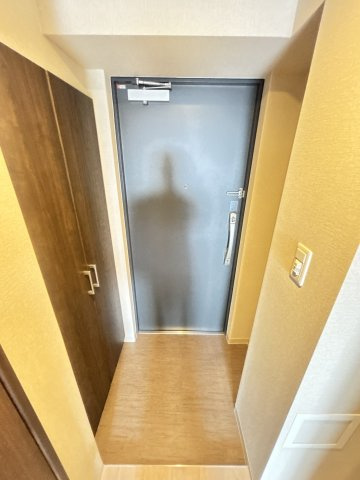ファーストフィオーレ尼崎グランウエストの玄関