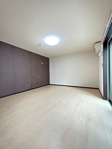 フジパレス塚口東Ⅲ番館の居間・リビング