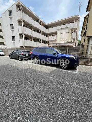 フォレステージュ武庫之荘の駐車場|駐車スペースもあります
