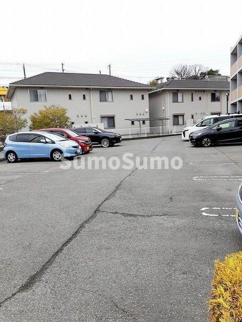 フォレスタの駐車場