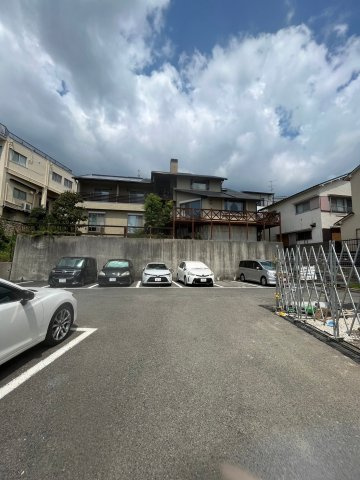 セジュール赤坂の駐車場