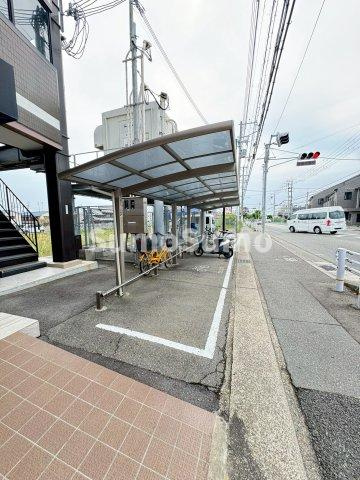 セオ・コート潤和の駐車場|駐車場があります