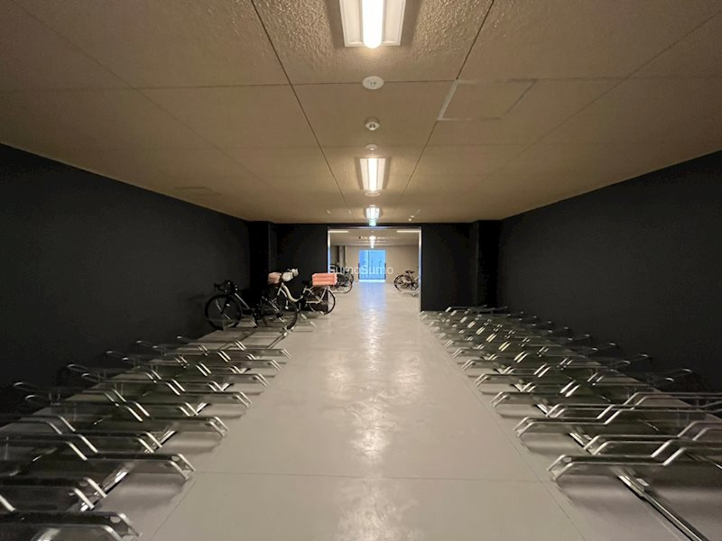 大阪市浪速区戎本町１丁目の賃貸マンションの駐車場