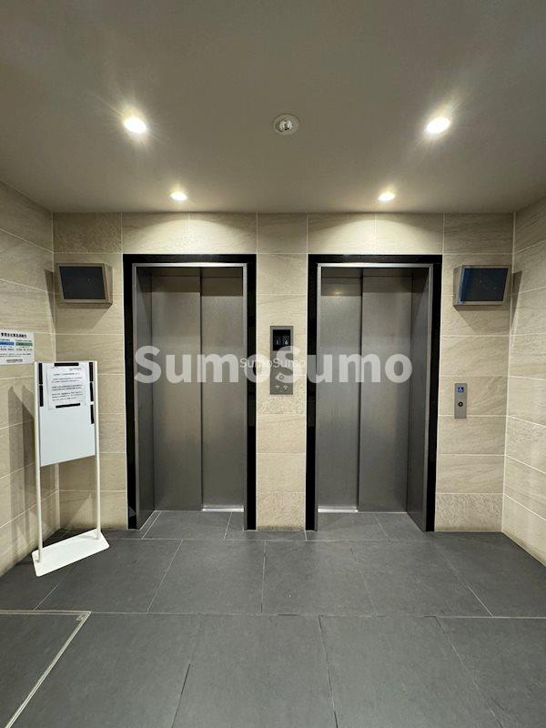 セイル淀屋橋の外観