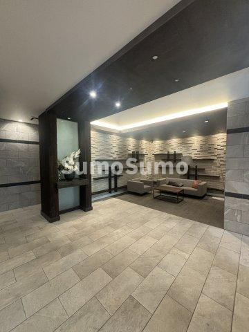 スプランディッド難波SOUTHのロビー