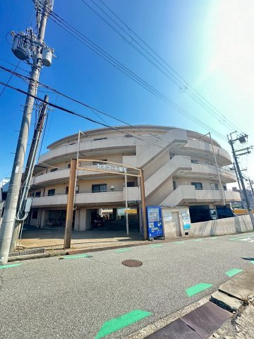 セオコート明石1号棟の外観