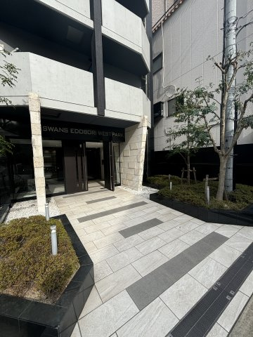 スワンズ江戸堀ウエストパークのエントランス