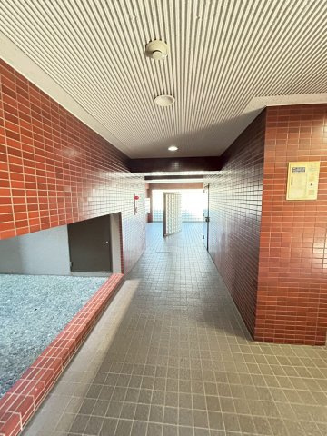 セザール第２神戸西のロビー|毎日通るロビーはこのようになっています