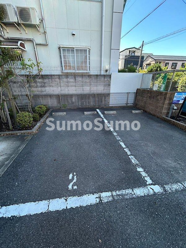 フジパレス尼崎宮内町WESTの駐車場|車をお持ちの方に嬉しい駐車場付きの物件です