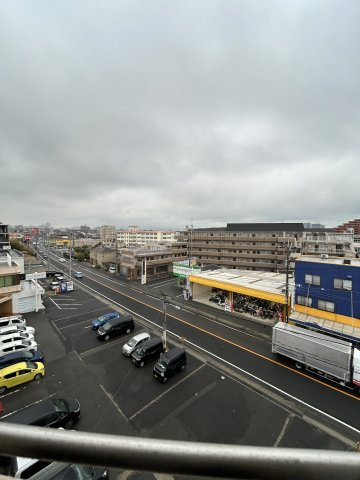 セオコート明石2号棟の駐車場