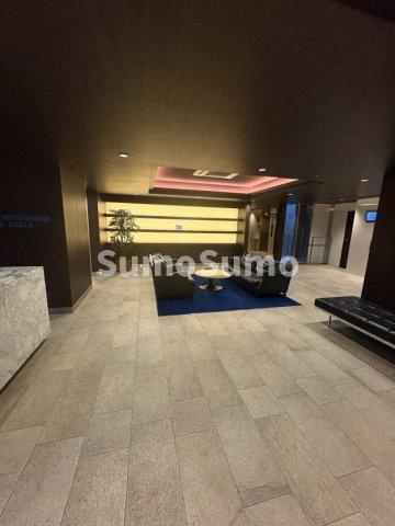 プレサンスロジェ須磨妙法寺桜の杜WESTHILLS のロビー|毎日通るロビーはこのようになっています