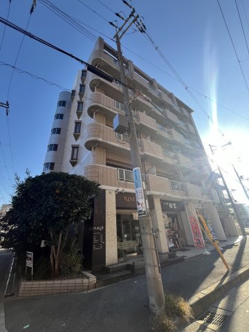プリンスコート新高の外観