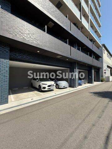 プレサンス四天王寺前夕陽ヶ丘　凛宮の駐車場