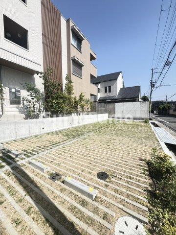ディアコート芦屋大原町の駐車場