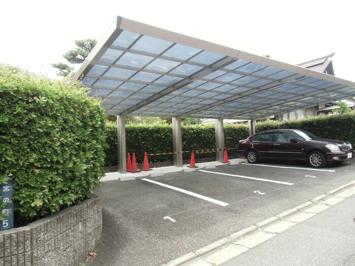 センターフィールド宝塚Ⅰの駐車場