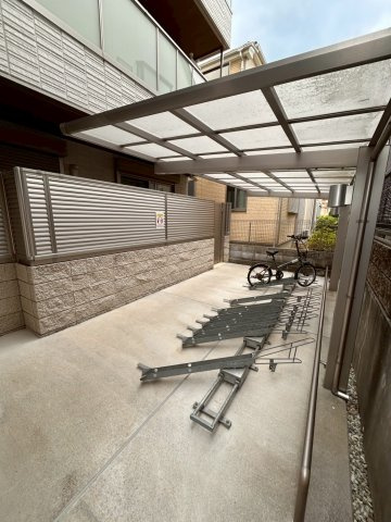 ソフィット垂水の駐車場