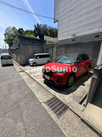 タウニィ大町Ⅰの駐車場|駐車場があるので、車を買う予定の方も安心です
