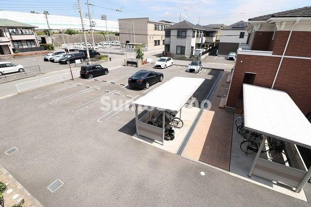 ソレイユⅢ番館の駐車場|駐車場完備です