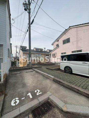 タウンハウス伊川谷の駐車場|駐車場です