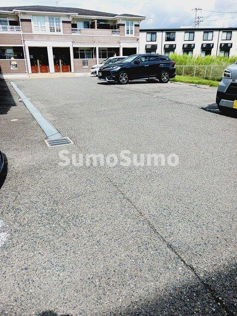 フレグランスＡの駐車場|駐車場に車を止められます