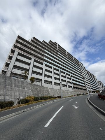 プレサンスロジェ須磨妙法寺桜の杜の外観