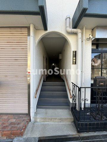 フルーレ南堀江のエントランス