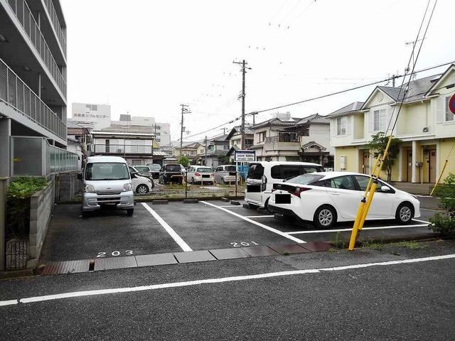 ソレアードⅡの駐車場