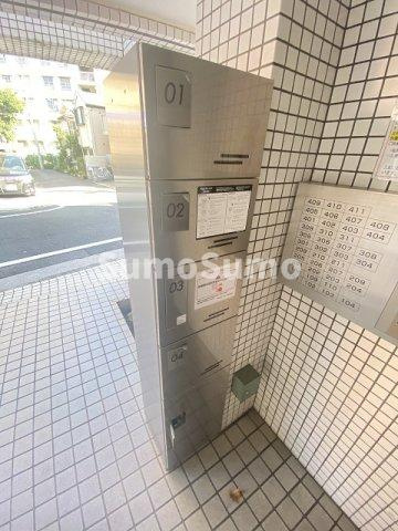 ダイドーメゾン苦楽園のエントランス