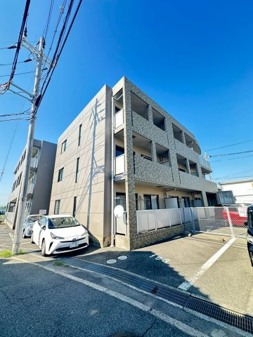 ソル・イ・ソンブラの外観