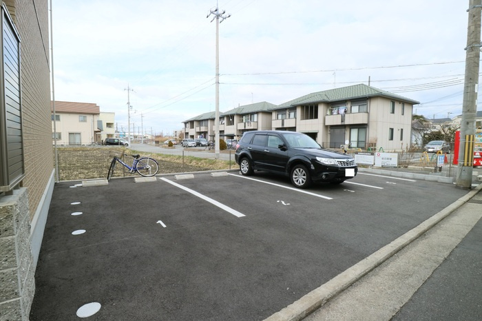 ソフィア　ルミエールの駐車場