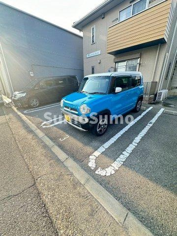 ソフィアハウスの駐車場|駐車スペースもあります