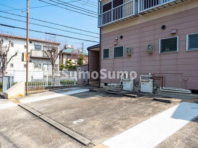 タウンハウス北別府1の駐車場|駐車場があります