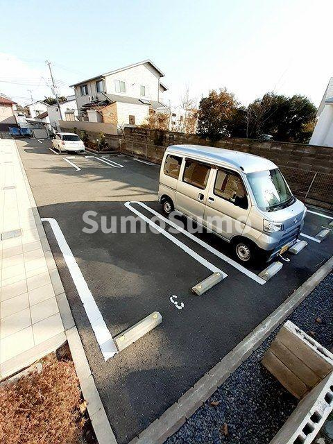 タイムヒルズ上ノ丸の駐車場|駐車場があるので、車を買う予定の方も安心です