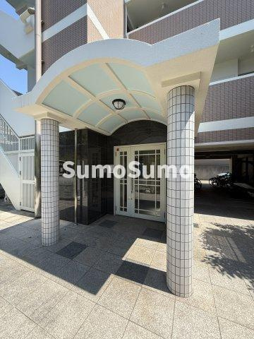 ソルジェンテ御影のエントランス|建物の内部です