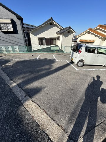 セントラルマンションの駐車場