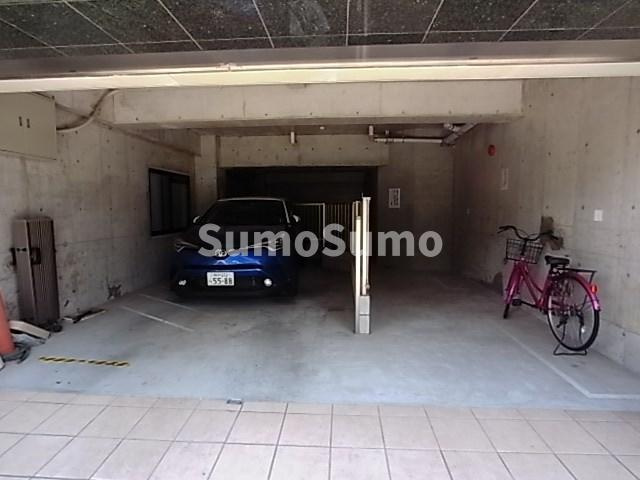 ソルジェンテ王子公園の駐車場