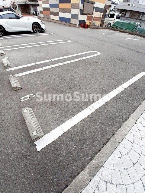 ソレイユ玉津の駐車場|駐車場があります