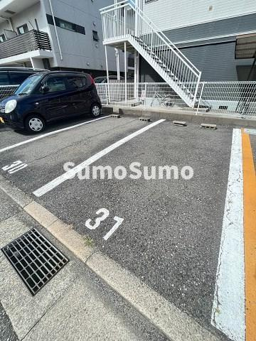 ダイア・コーポの駐車場