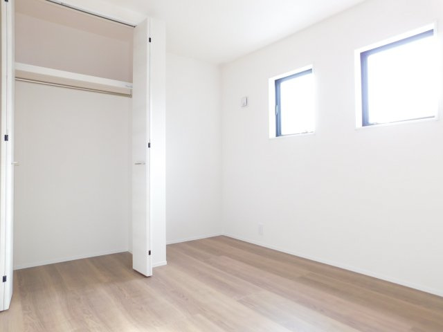 あま市篠田陰島の新築一戸建の洋室|◇２階洋室◇　　南面で明るい洋室５．４４帖　全居室収納完備！