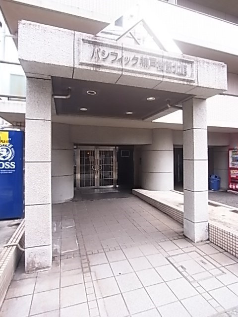 パシフィック神戸桜筋北館のエントランス|ゆとりのあるエントランスです