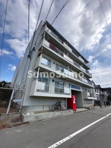 パインリーフ甲子園の外観