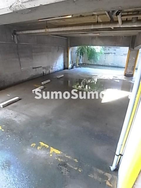 パインリーフ甲子園の駐車場