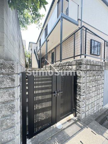 ハイツムラセのエントランス|建物の内部です